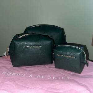 Poppy & Peonies Heritage Green Vegan Leather Trio Cosmetic Toiletry Bag Set